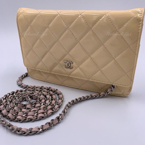 Authentic CHANEL Patent Leather Wallet-on-the-chain WOC Crossbody Flap Bag - Lig - Picture 4 of 15